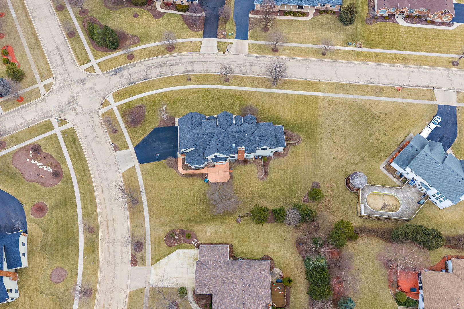 1211 Coyote Trail, Hampshire, IL 60140