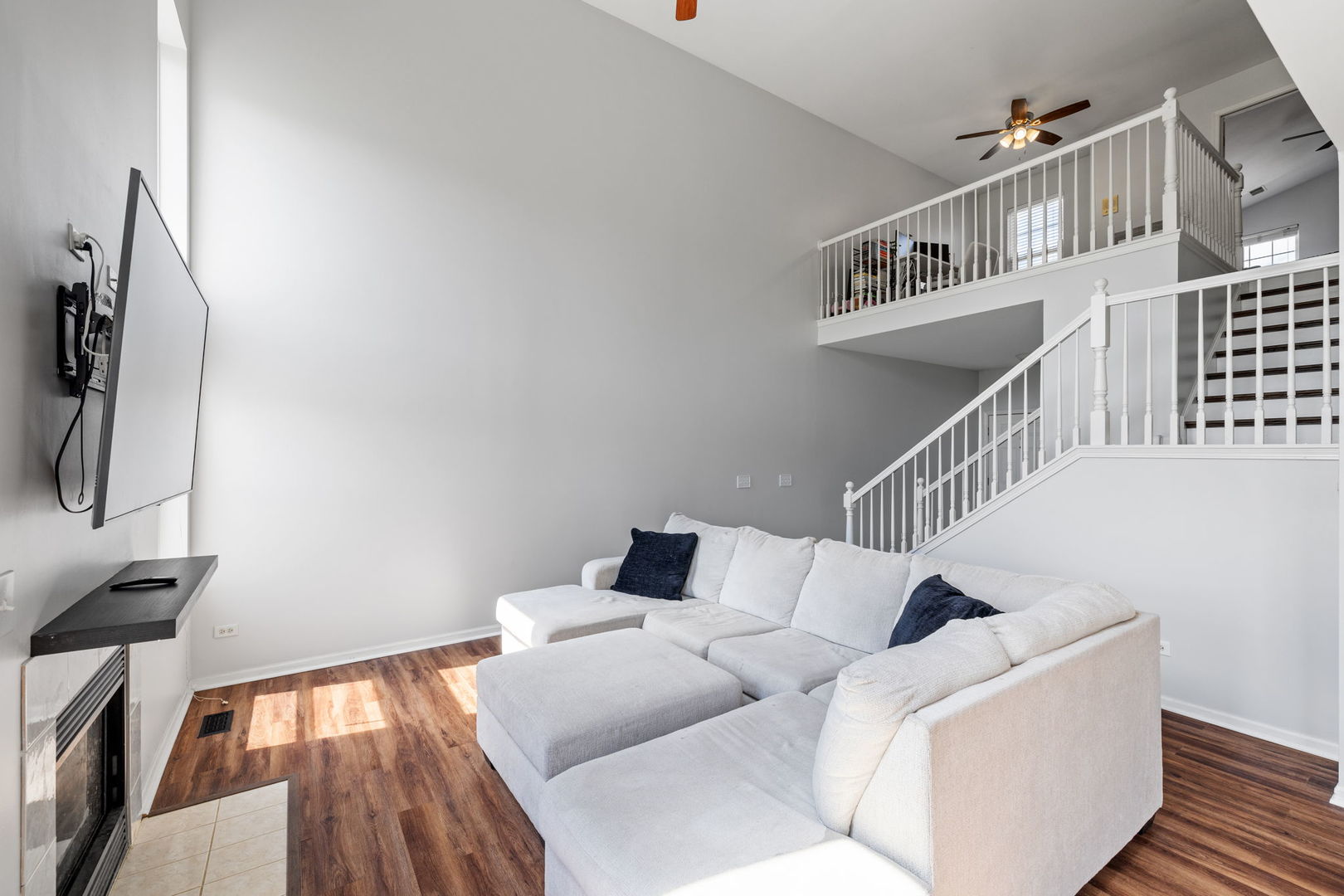 21543 EICH Drive, Crest Hill, IL 60403