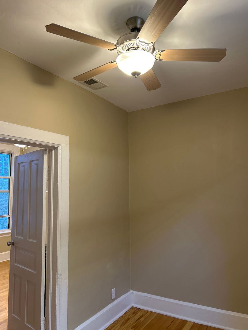 862 N Hermitage Avenue #1R, Chicago, IL 60622