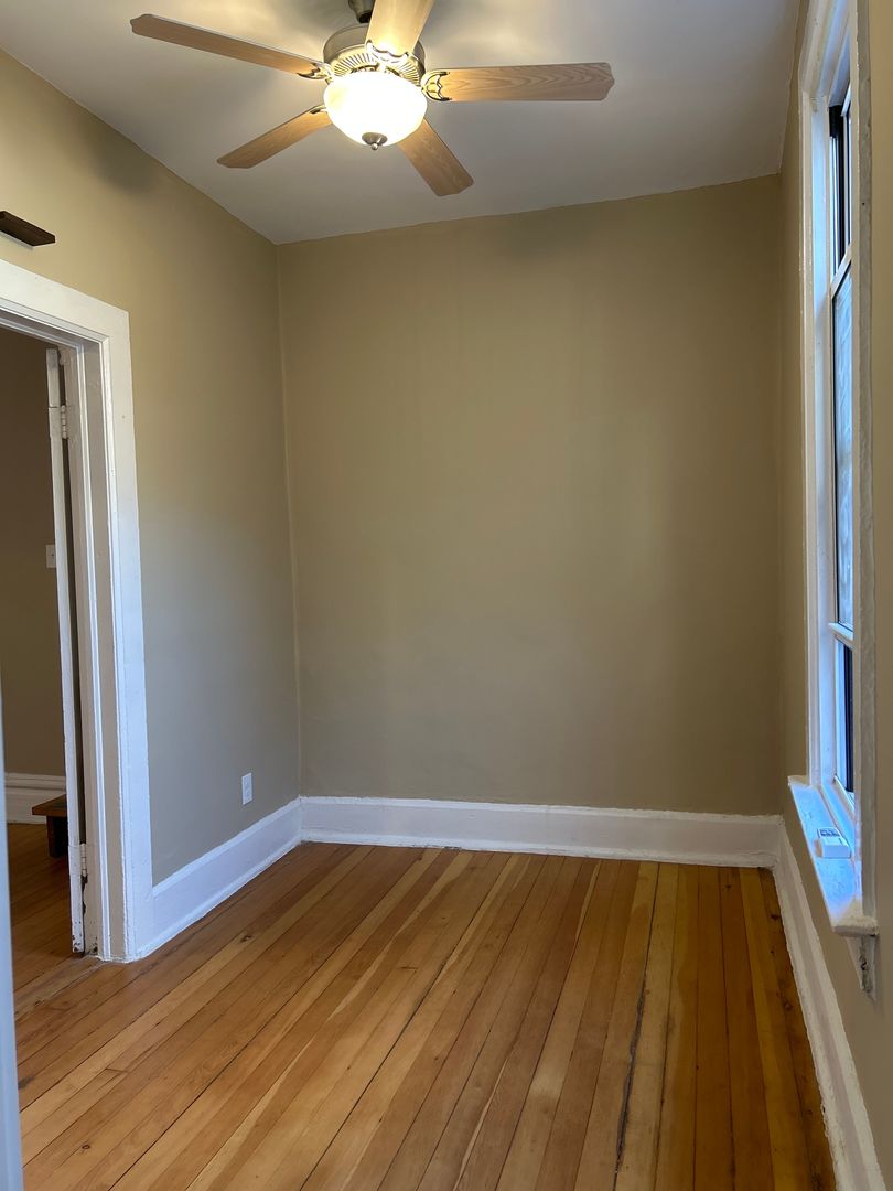 862 N Hermitage Avenue #1R, Chicago, IL 60622