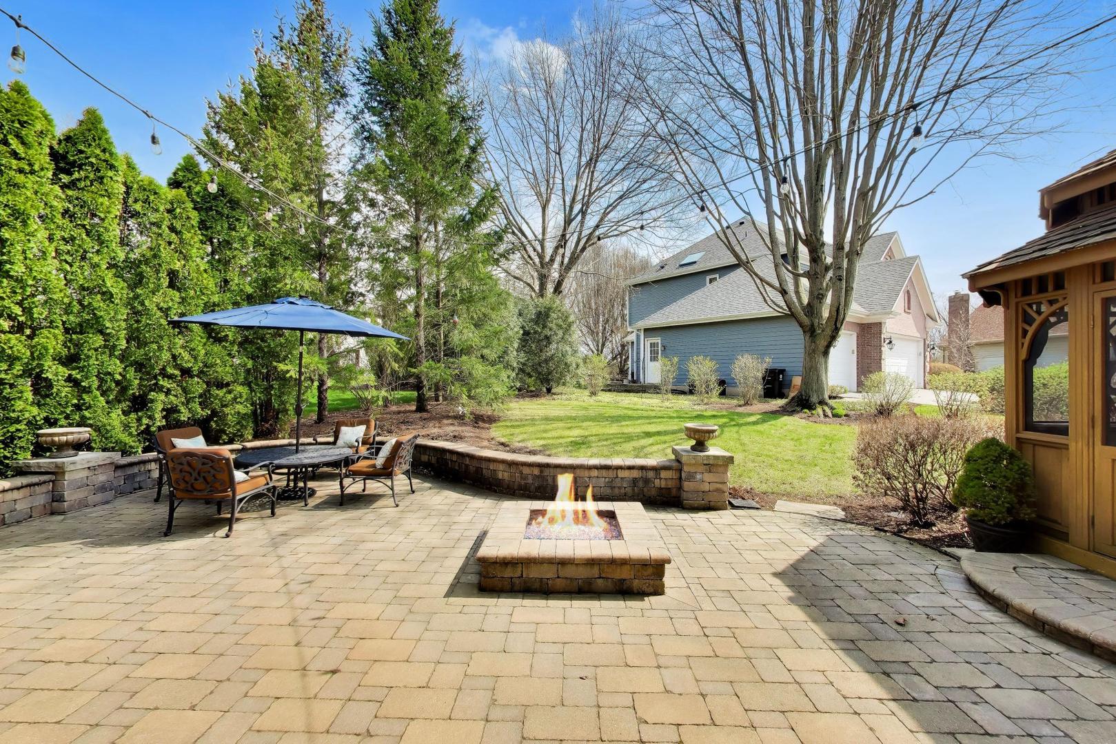 26W363 Torrey Pines Court, Winfield, IL 60190