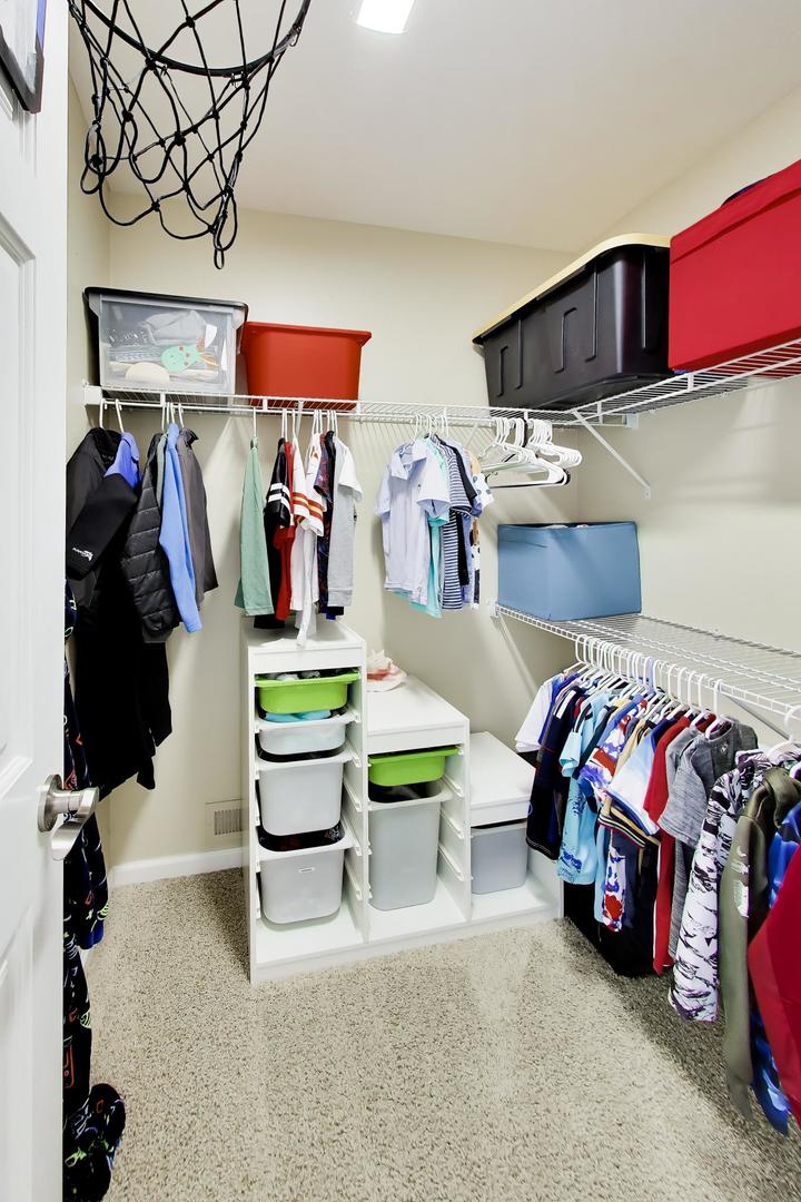 26W363 Torrey Pines Court, Winfield, IL 60190