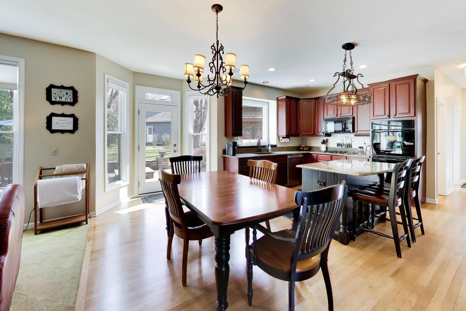 26W363 Torrey Pines Court, Winfield, IL 60190