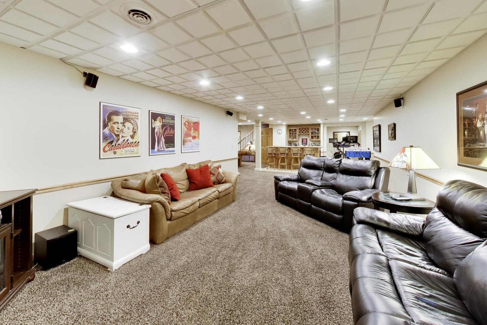 26W363 Torrey Pines Court, Winfield, IL 60190