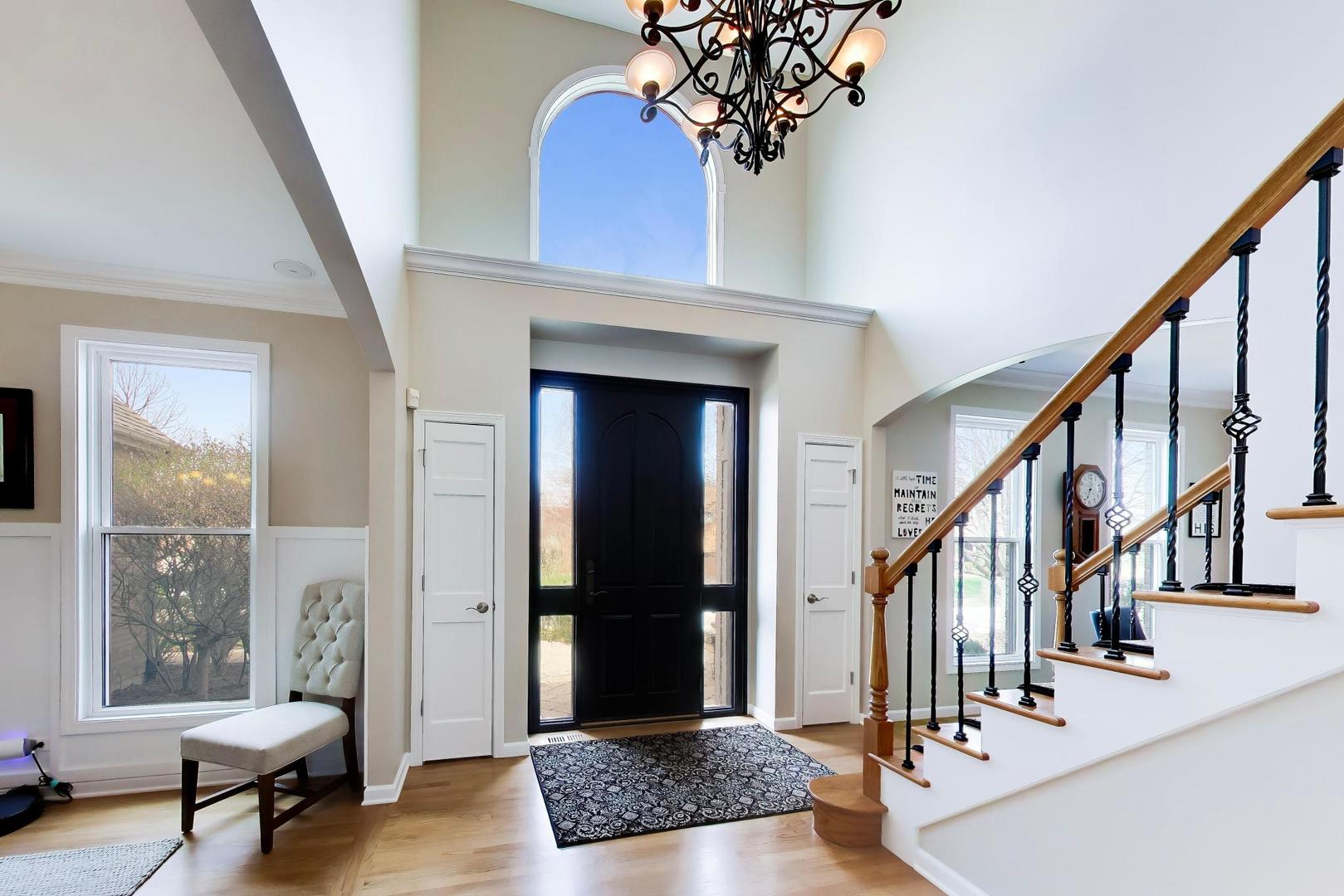 26W363 Torrey Pines Court, Winfield, IL 60190