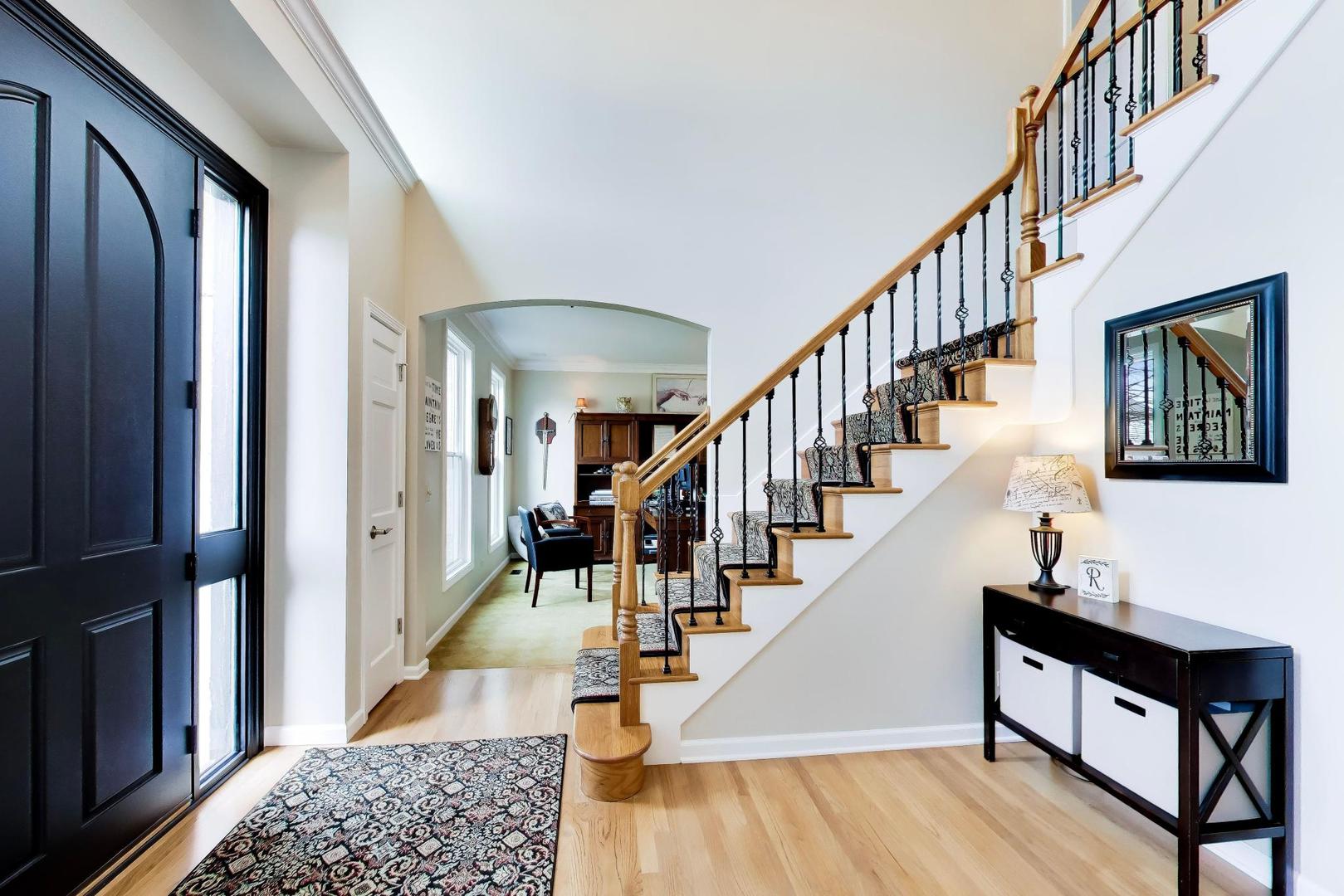 26W363 Torrey Pines Court, Winfield, IL 60190