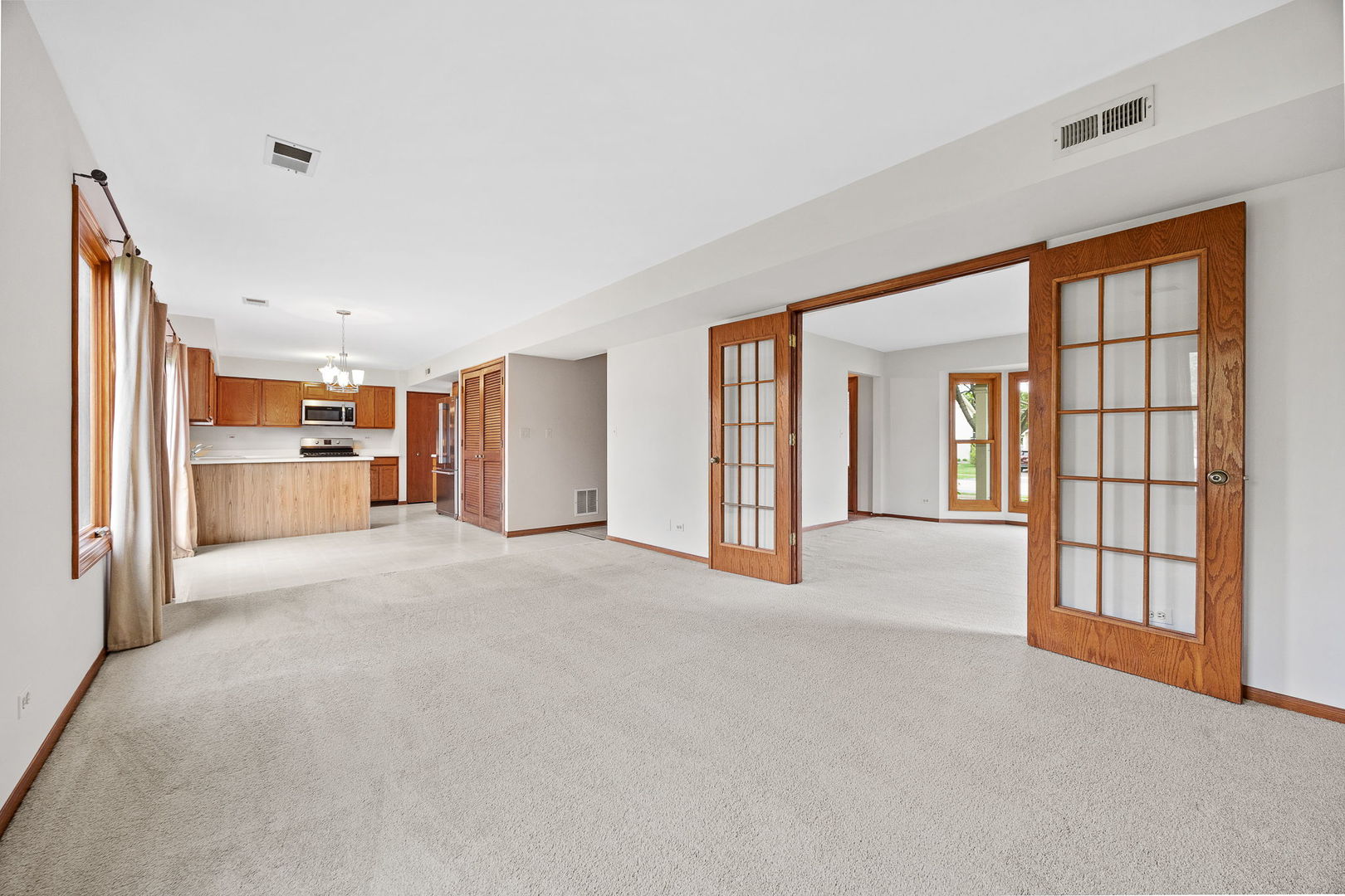 1690 Wildwood Lane, Hanover Park, IL 60133