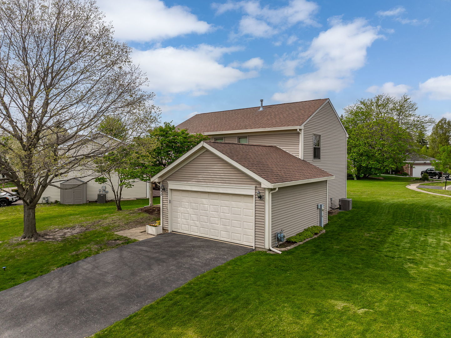 1690 Wildwood Lane, Hanover Park, IL 60133