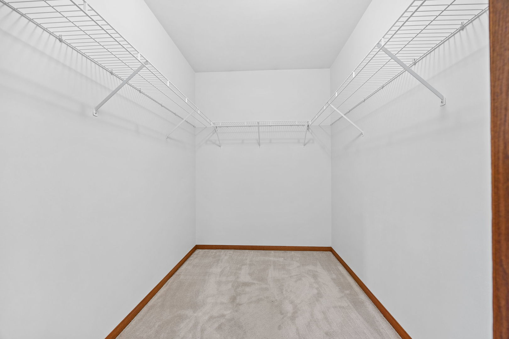 1690 Wildwood Lane, Hanover Park, IL 60133