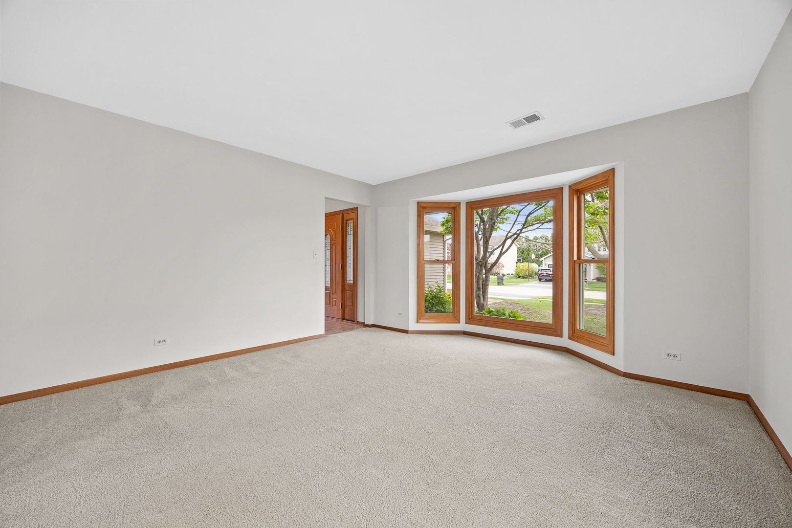 1690 Wildwood Lane, Hanover Park, IL 60133