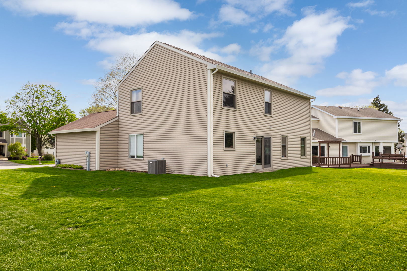 1690 Wildwood Lane, Hanover Park, IL 60133