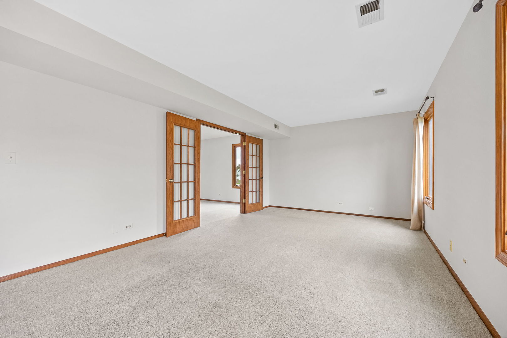 1690 Wildwood Lane, Hanover Park, IL 60133