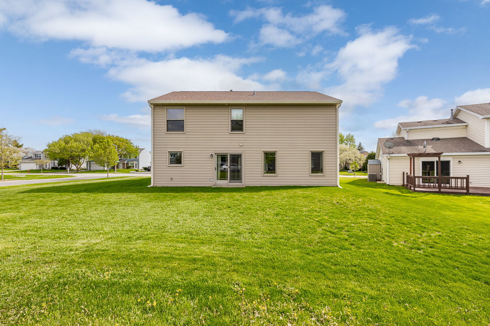 1690 Wildwood Lane, Hanover Park, IL 60133