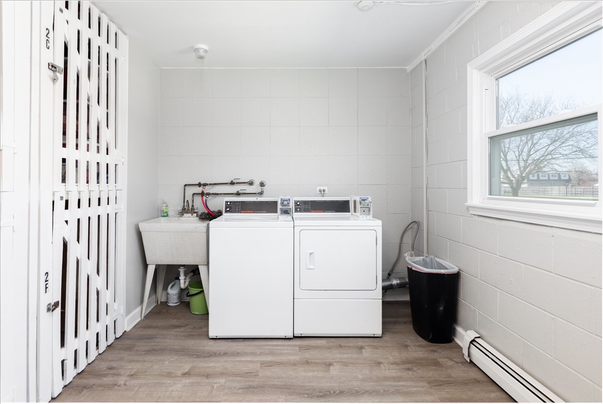 5740 East Avenue #2F, Countryside, IL 60525