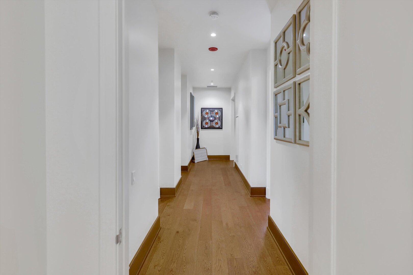 21 N May Street #501, Chicago, IL 60607