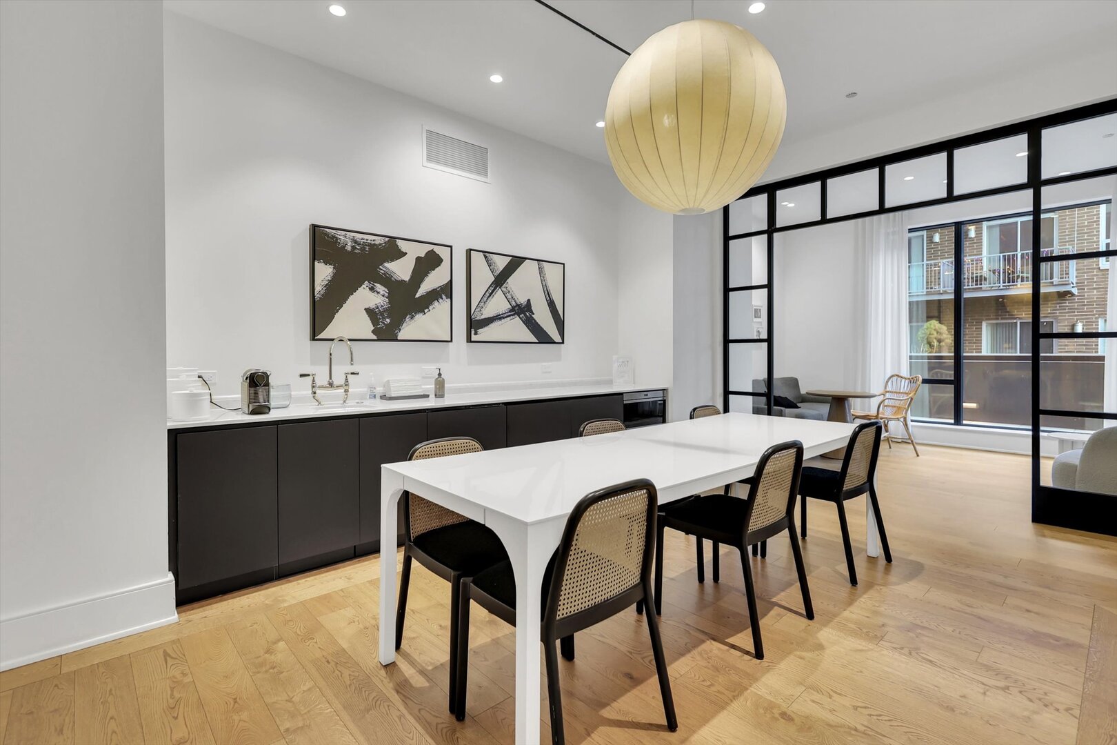 21 N May Street #501, Chicago, IL 60607