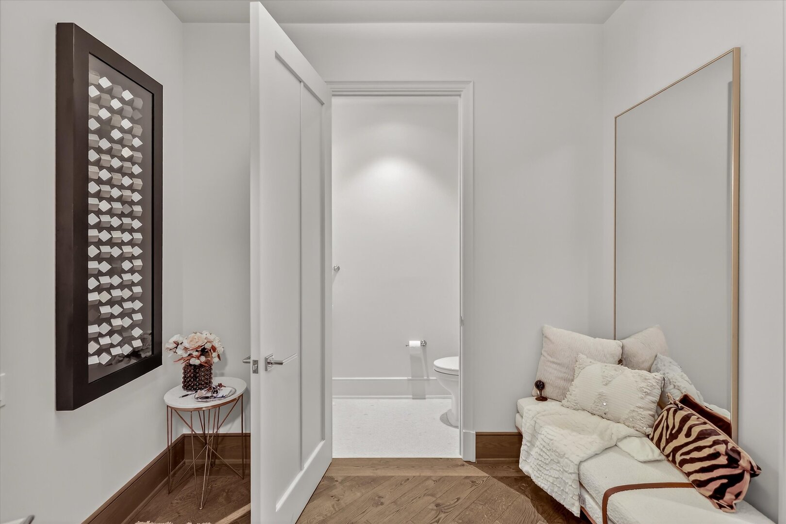 21 N May Street #501, Chicago, IL 60607