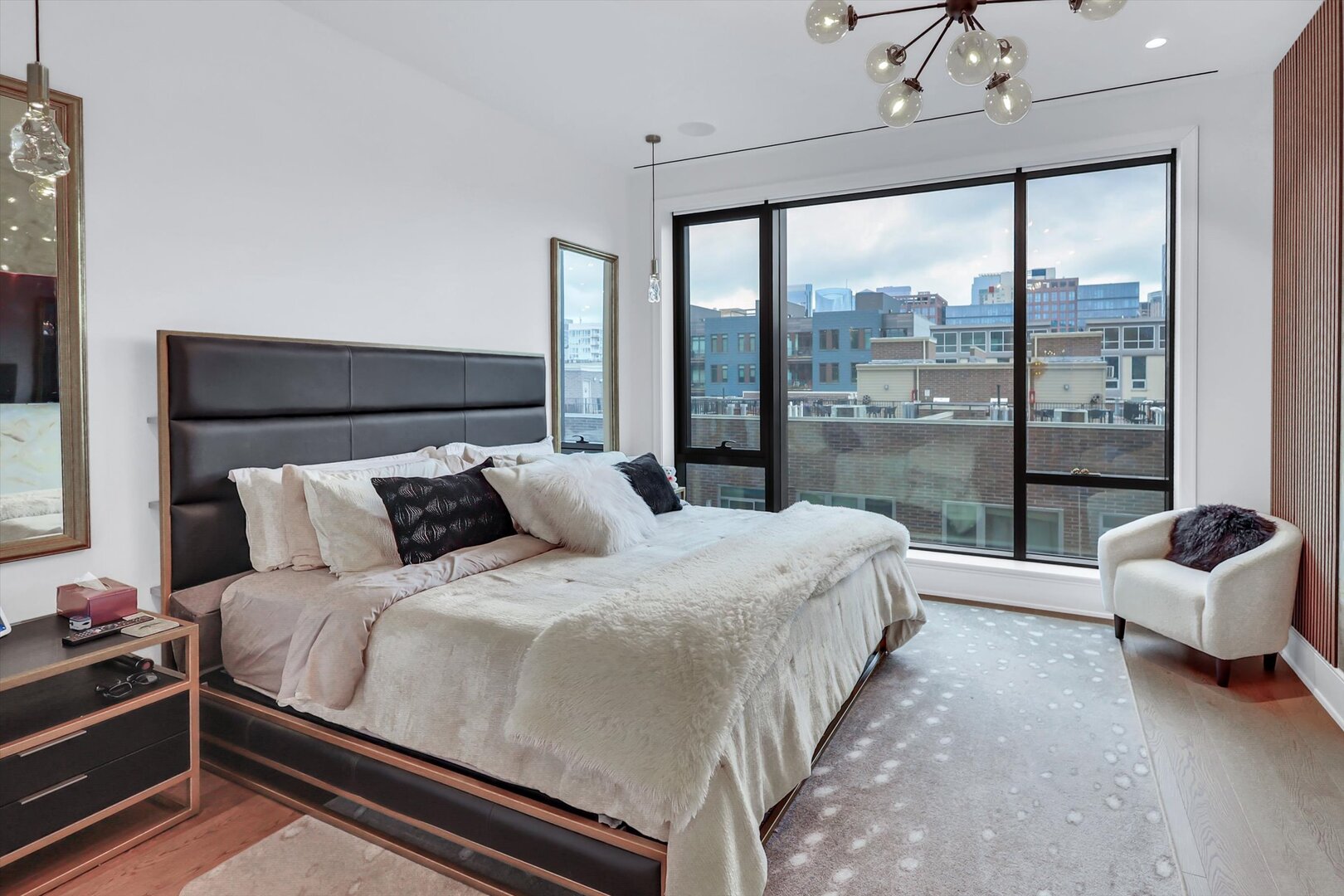 21 N May Street #501, Chicago, IL 60607