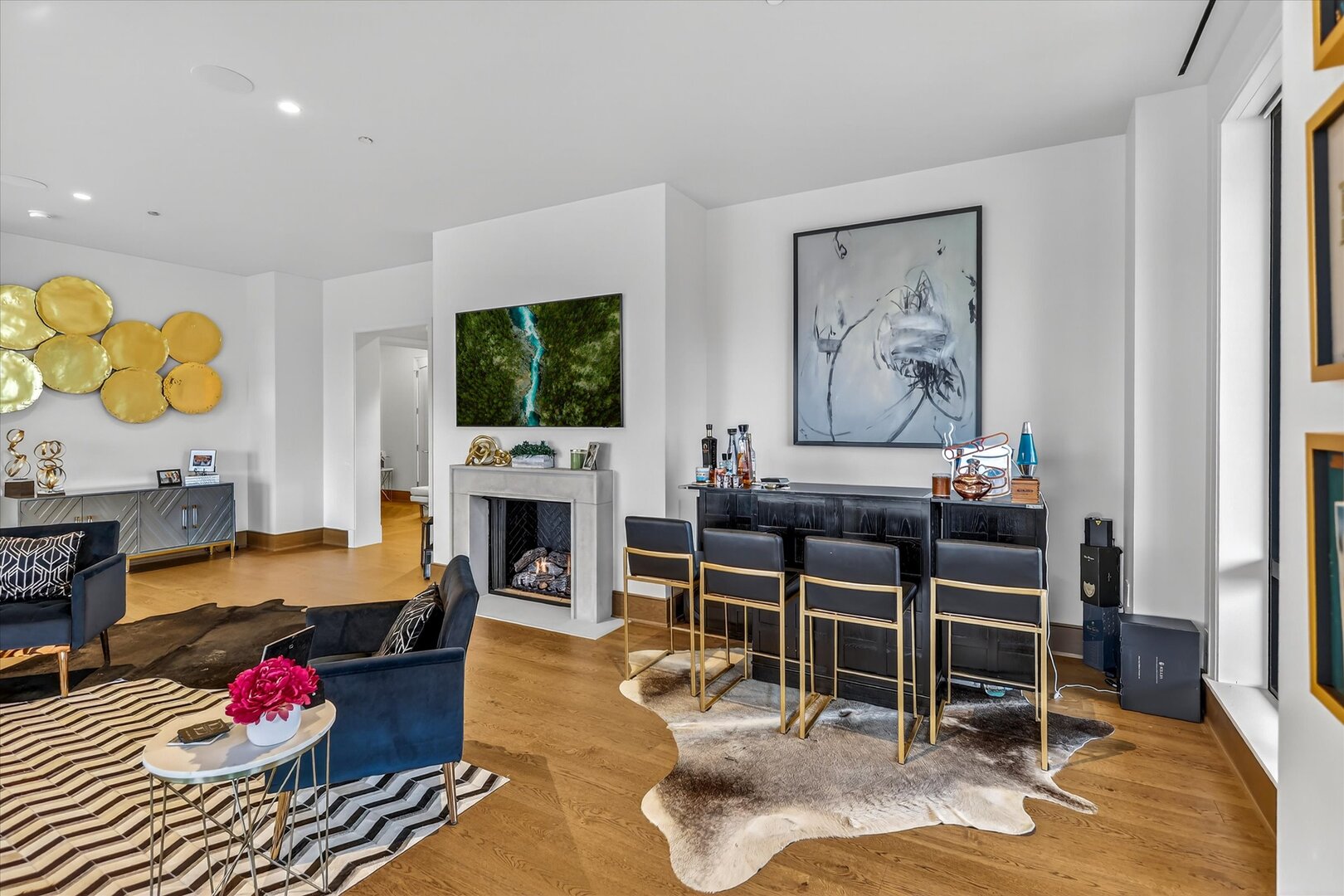 21 N May Street #501, Chicago, IL 60607