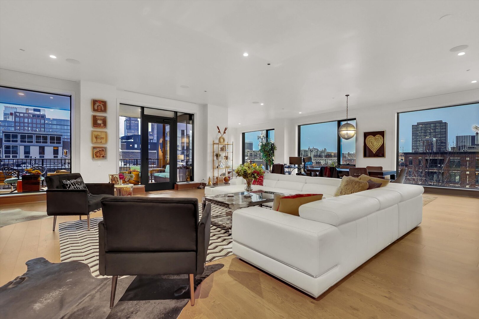 21 N May Street #501, Chicago, IL 60607