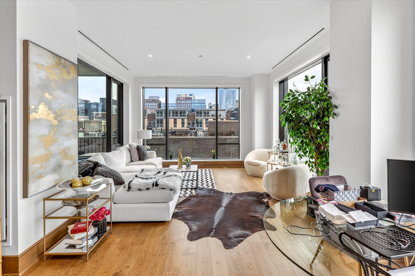 21 N May Street #501, Chicago, IL 60607