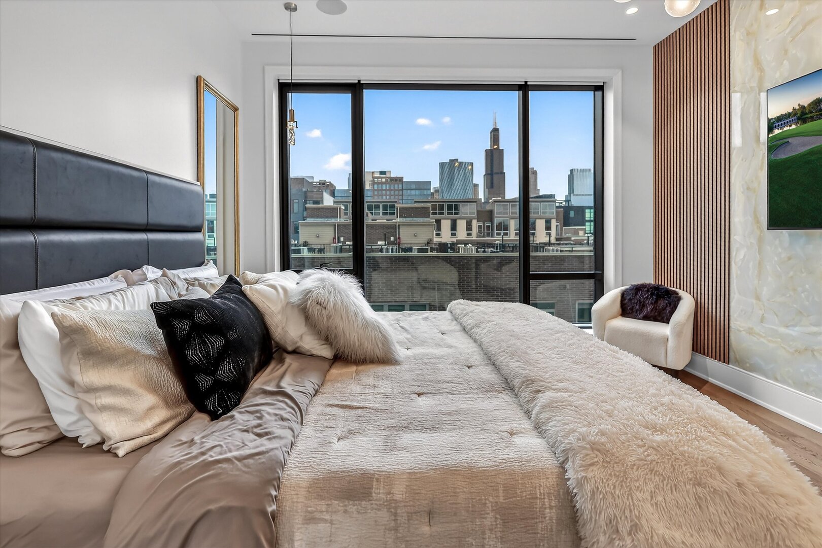 21 N May Street #501, Chicago, IL 60607