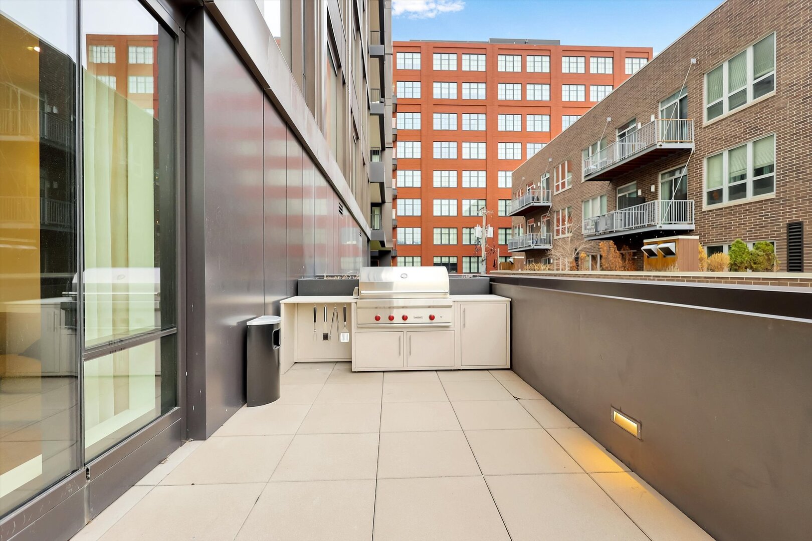 21 N May Street #501, Chicago, IL 60607
