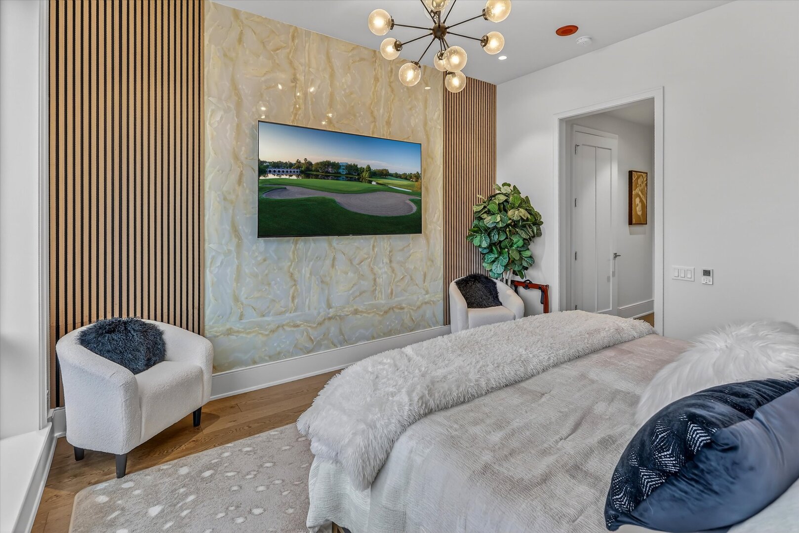 21 N May Street #501, Chicago, IL 60607