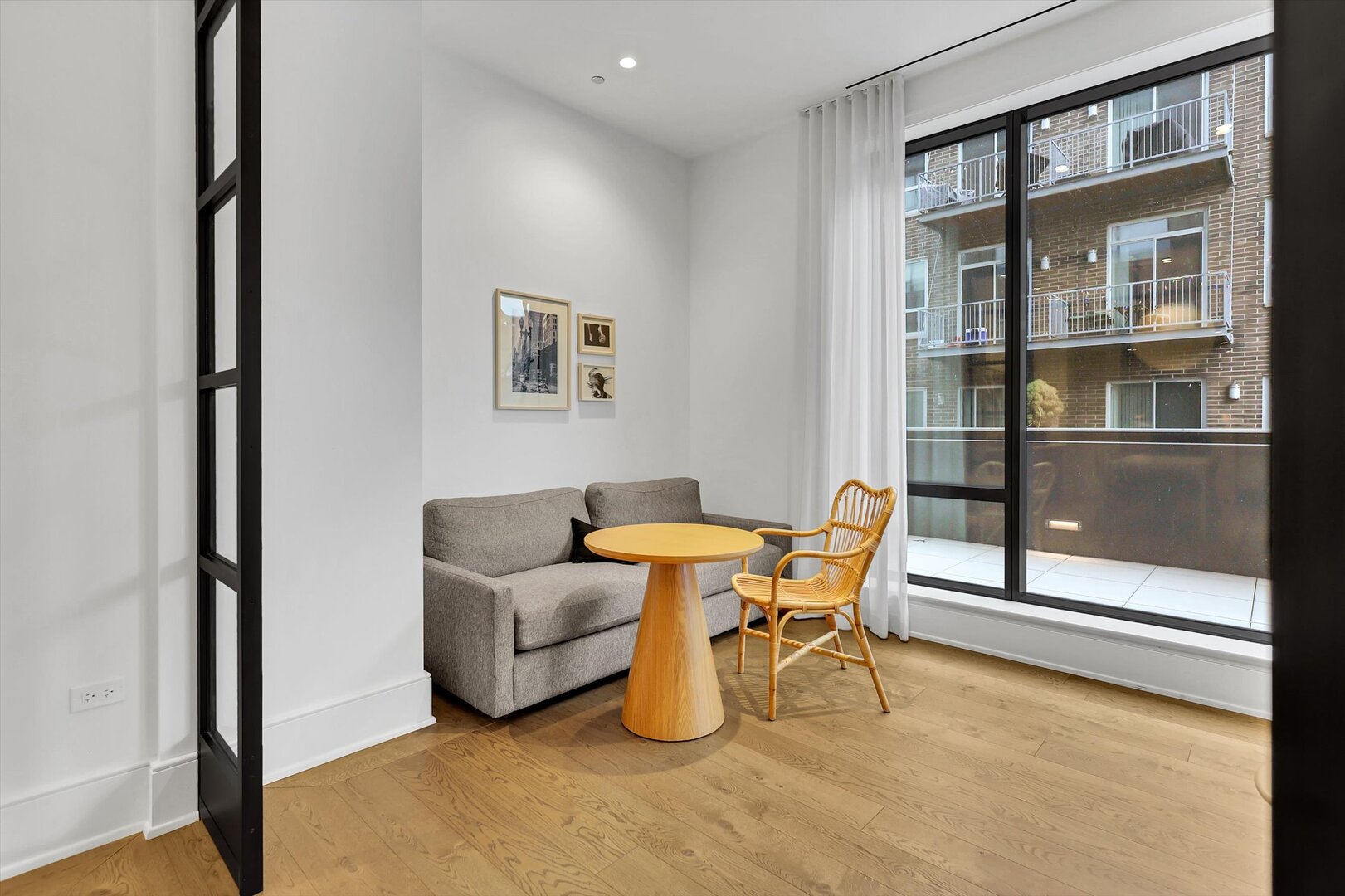 21 N May Street #501, Chicago, IL 60607