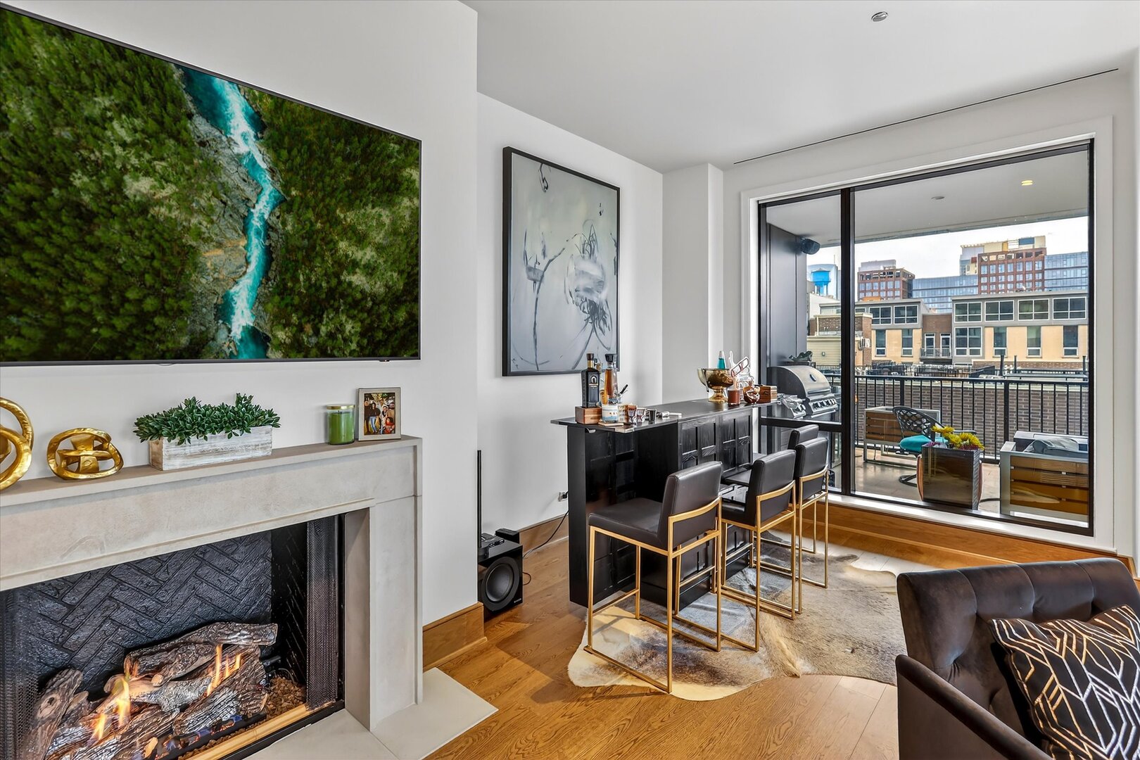 21 N May Street #501, Chicago, IL 60607