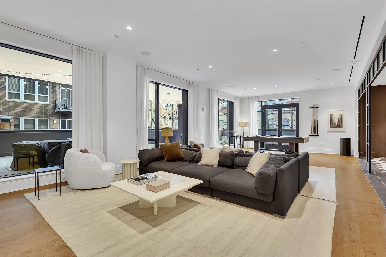 21 N May Street #501, Chicago, IL 60607