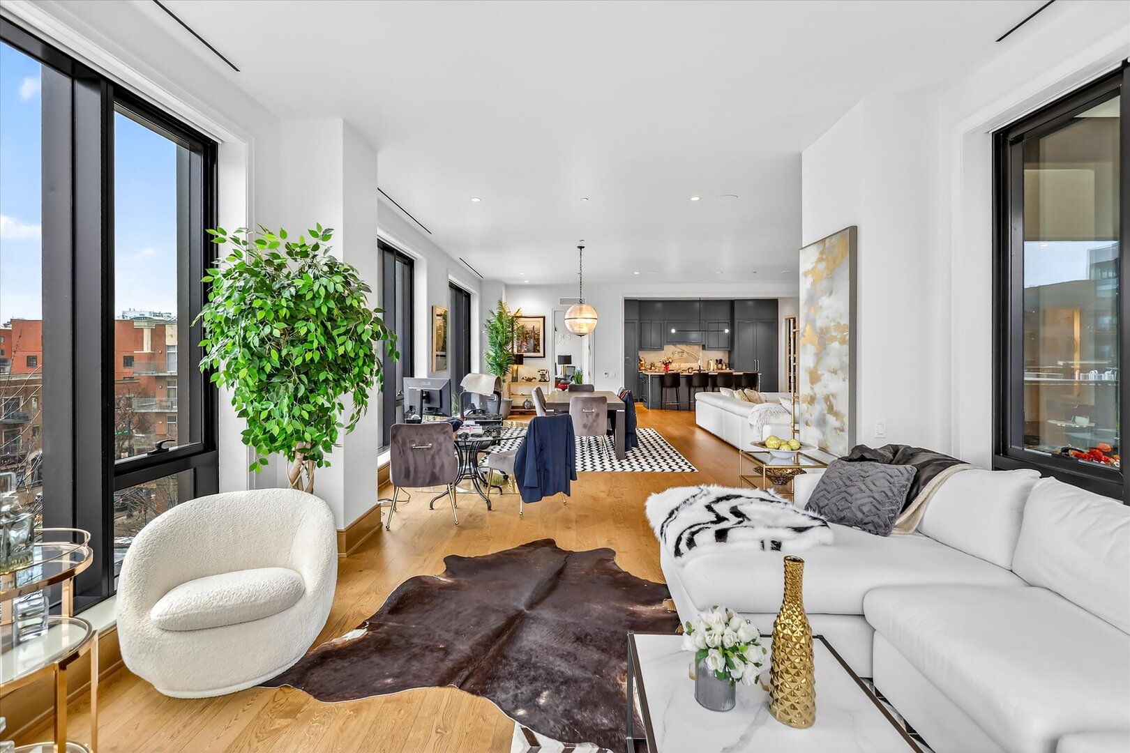 21 N May Street #501, Chicago, IL 60607