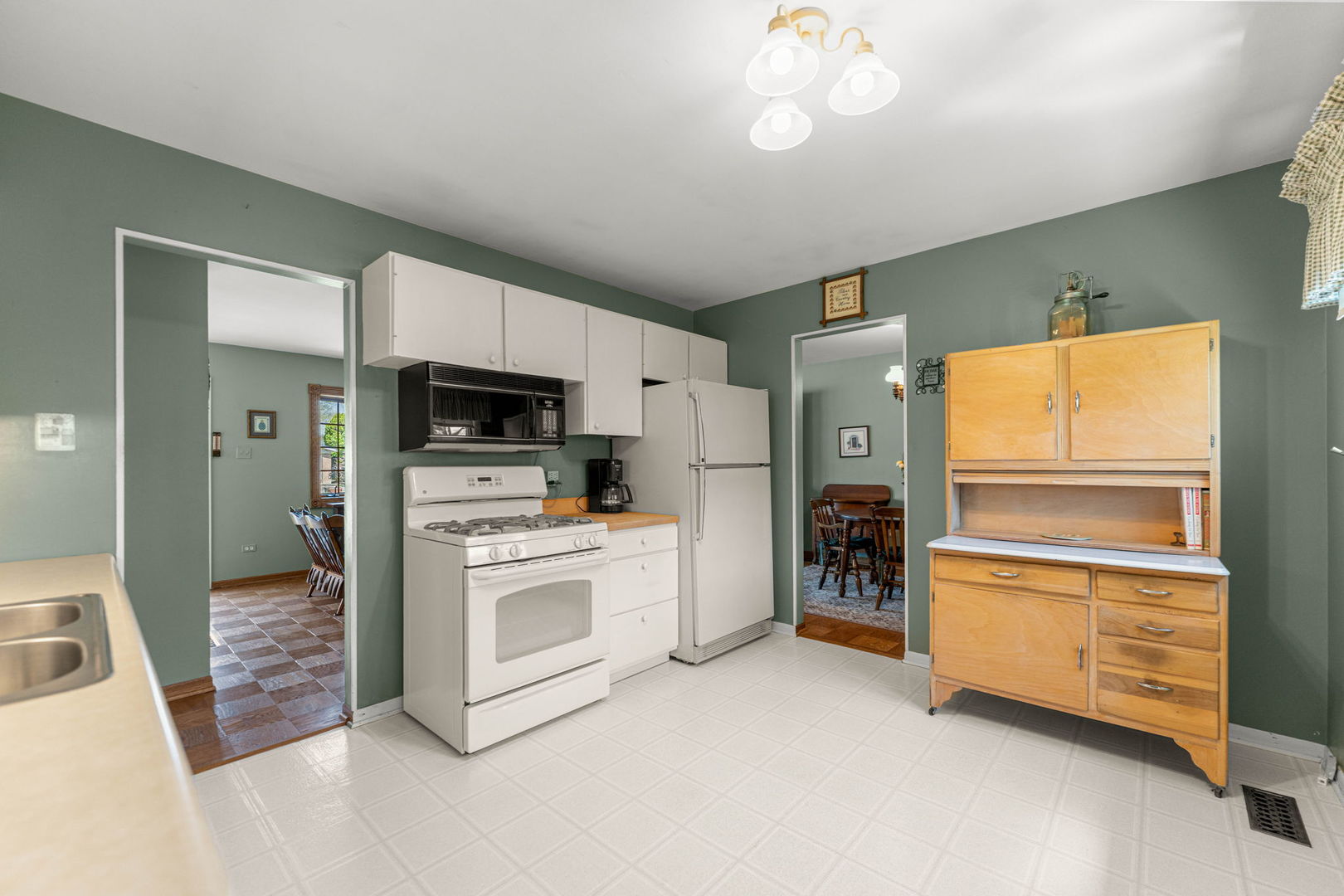 229 Illinois Street, Park Forest, IL 60466