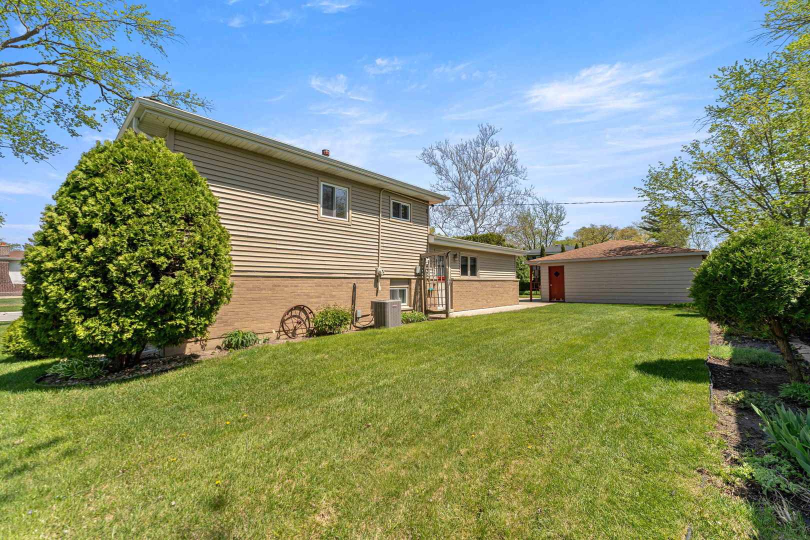 229 Illinois Street, Park Forest, IL 60466