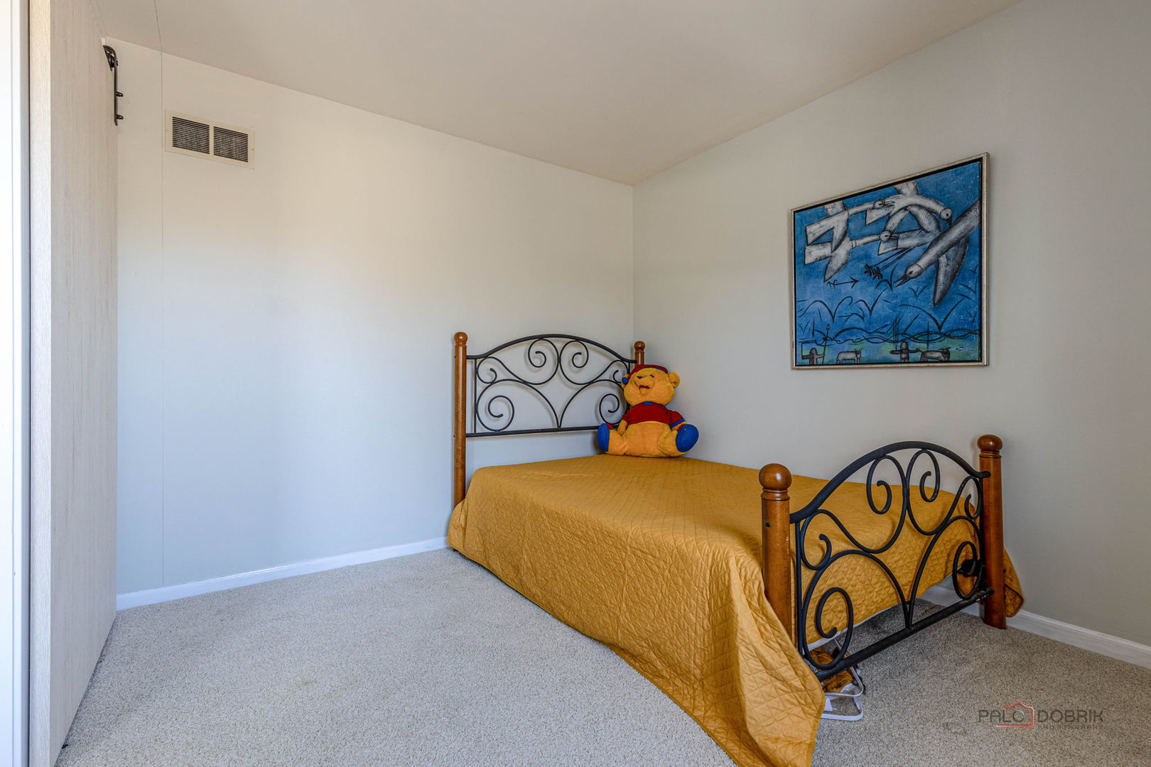 851 Sutton Court, Lincolnshire, IL 60069