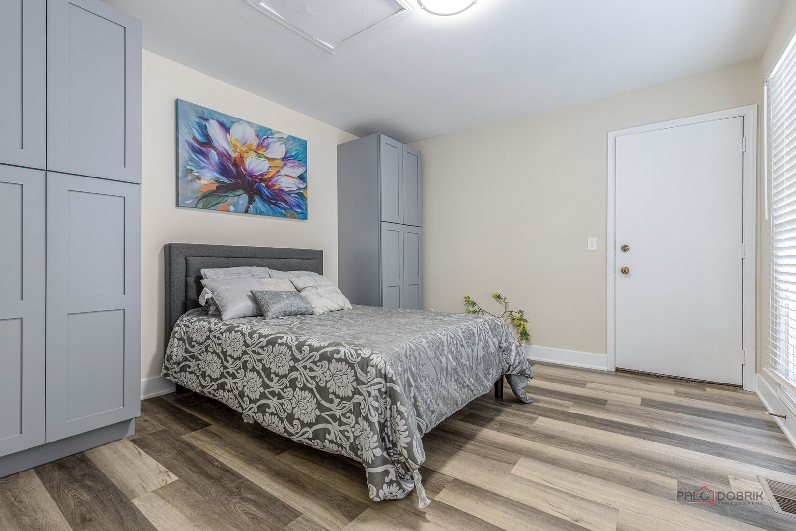 851 Sutton Court, Lincolnshire, IL 60069