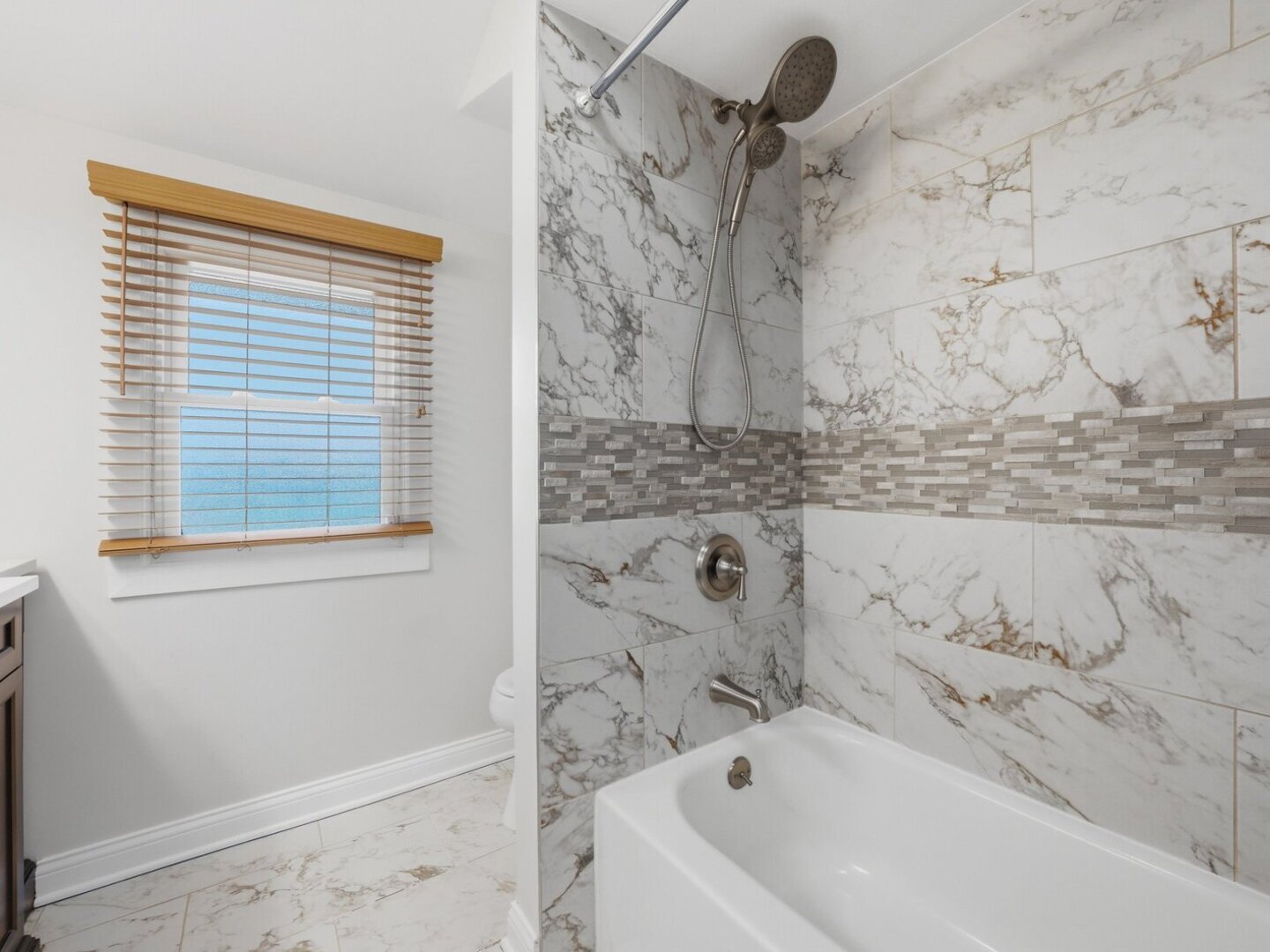 18441 Marshfield Avenue, Homewood, IL 60430