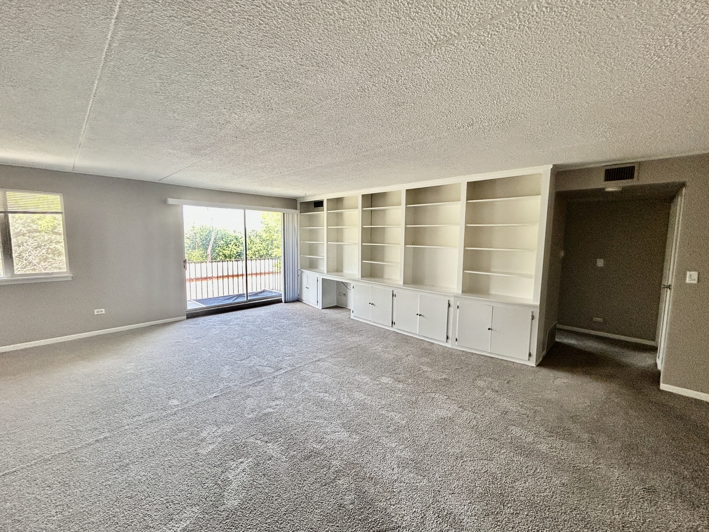 5S070 Pebblewood Lane #G11, Naperville, IL 60563