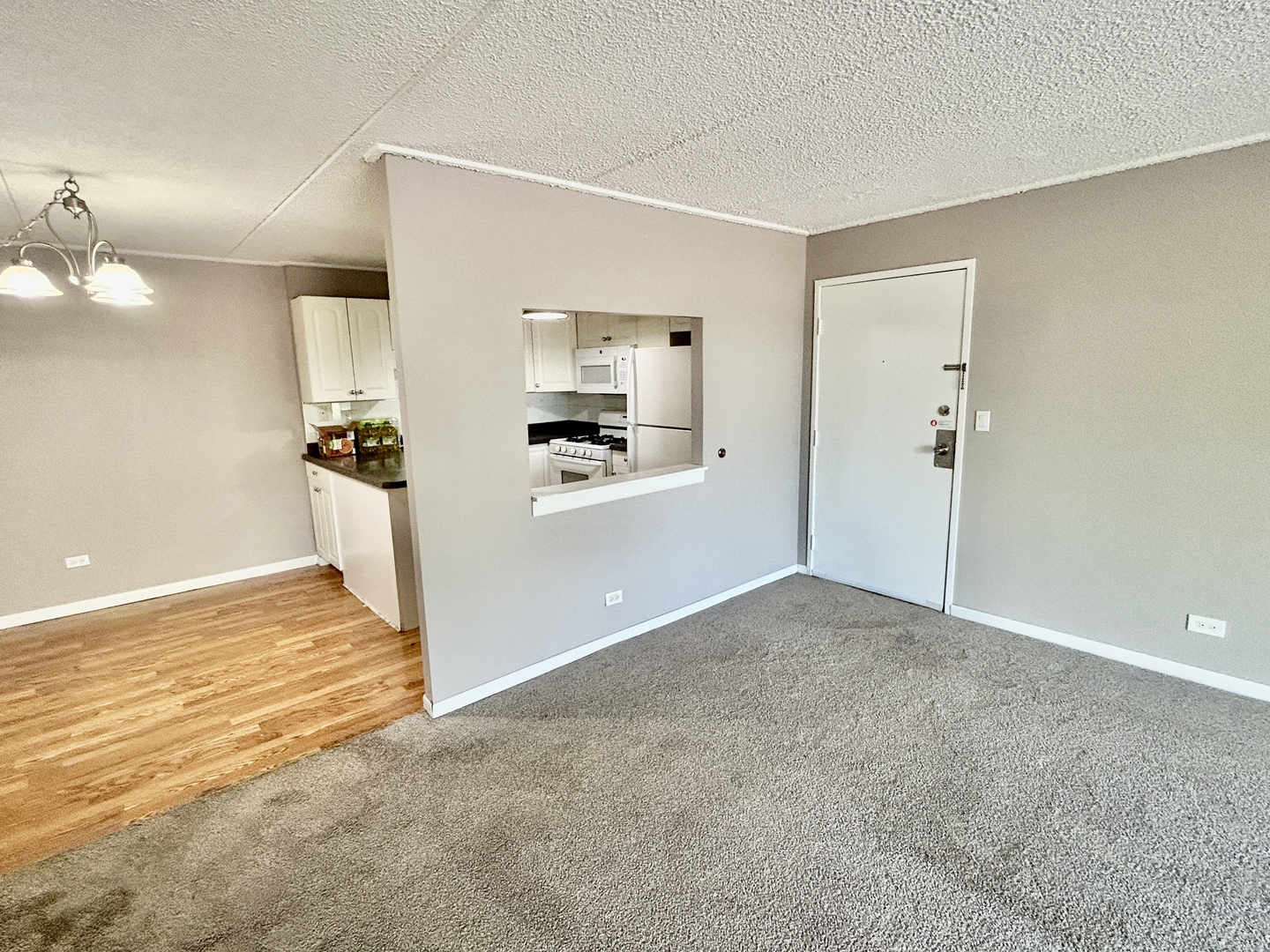 5S070 Pebblewood Lane #G11, Naperville, IL 60563