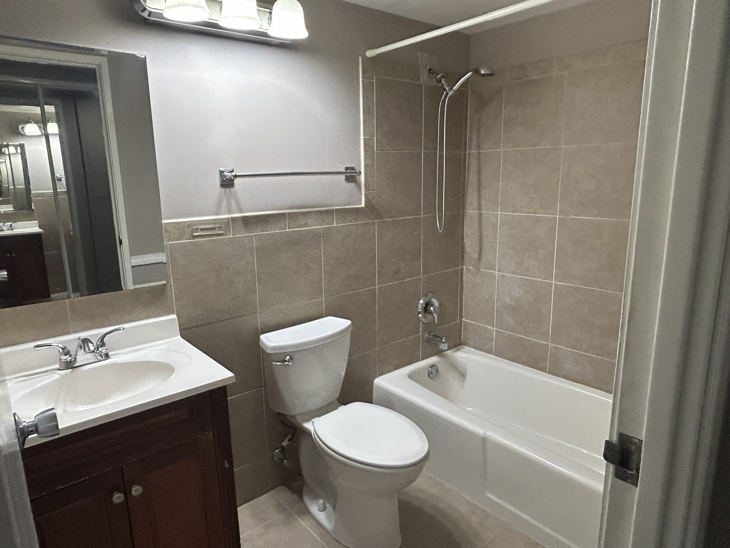 5S070 Pebblewood Lane #G11, Naperville, IL 60563