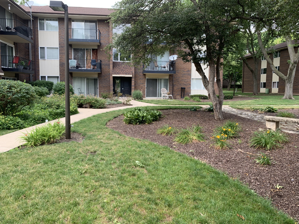 5S070 Pebblewood Lane #G11, Naperville, IL 60563