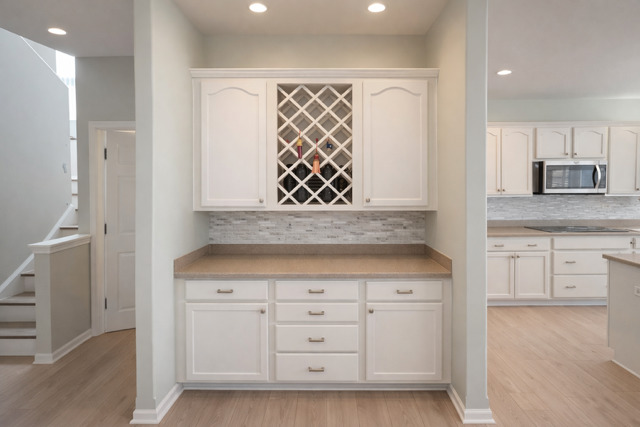 1981 Angelica Lane, Bartlett, IL 60103