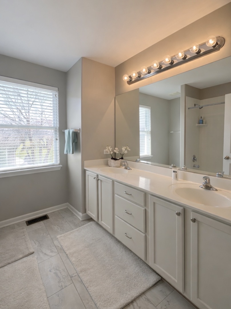 1981 Angelica Lane, Bartlett, IL 60103