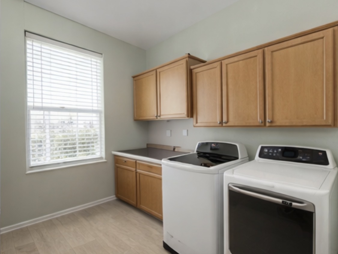 1981 Angelica Lane, Bartlett, IL 60103