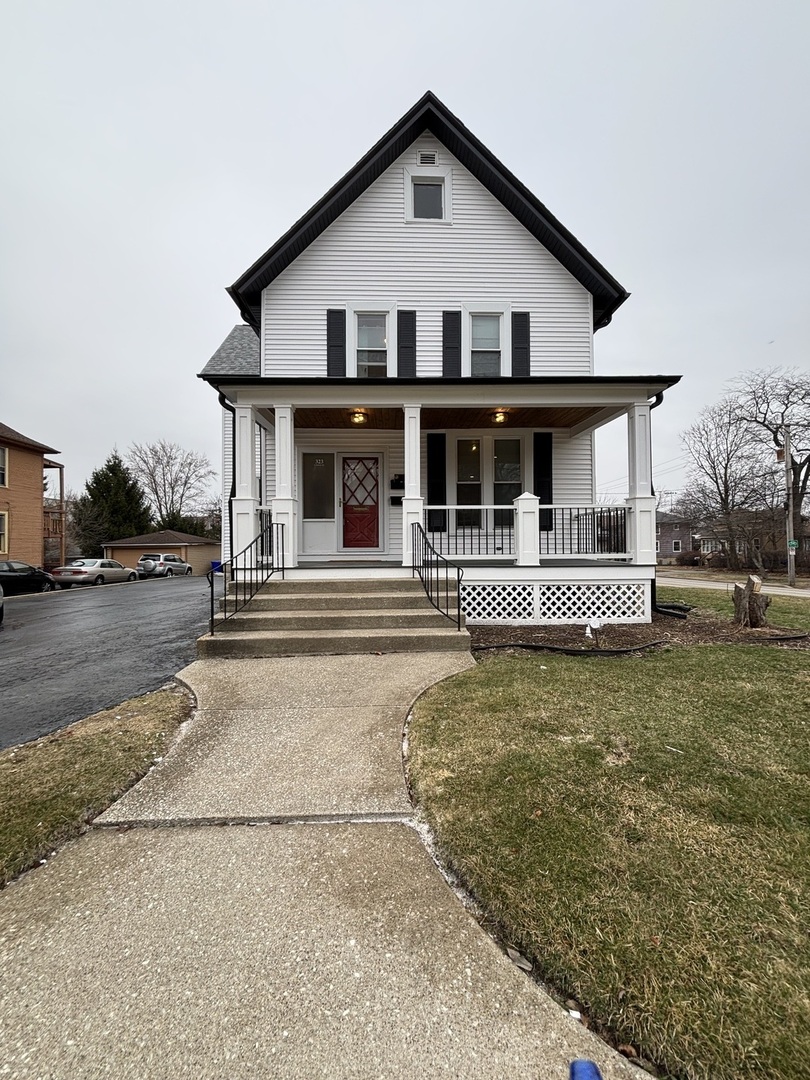 323 S Hale Street, Wheaton, IL 60187