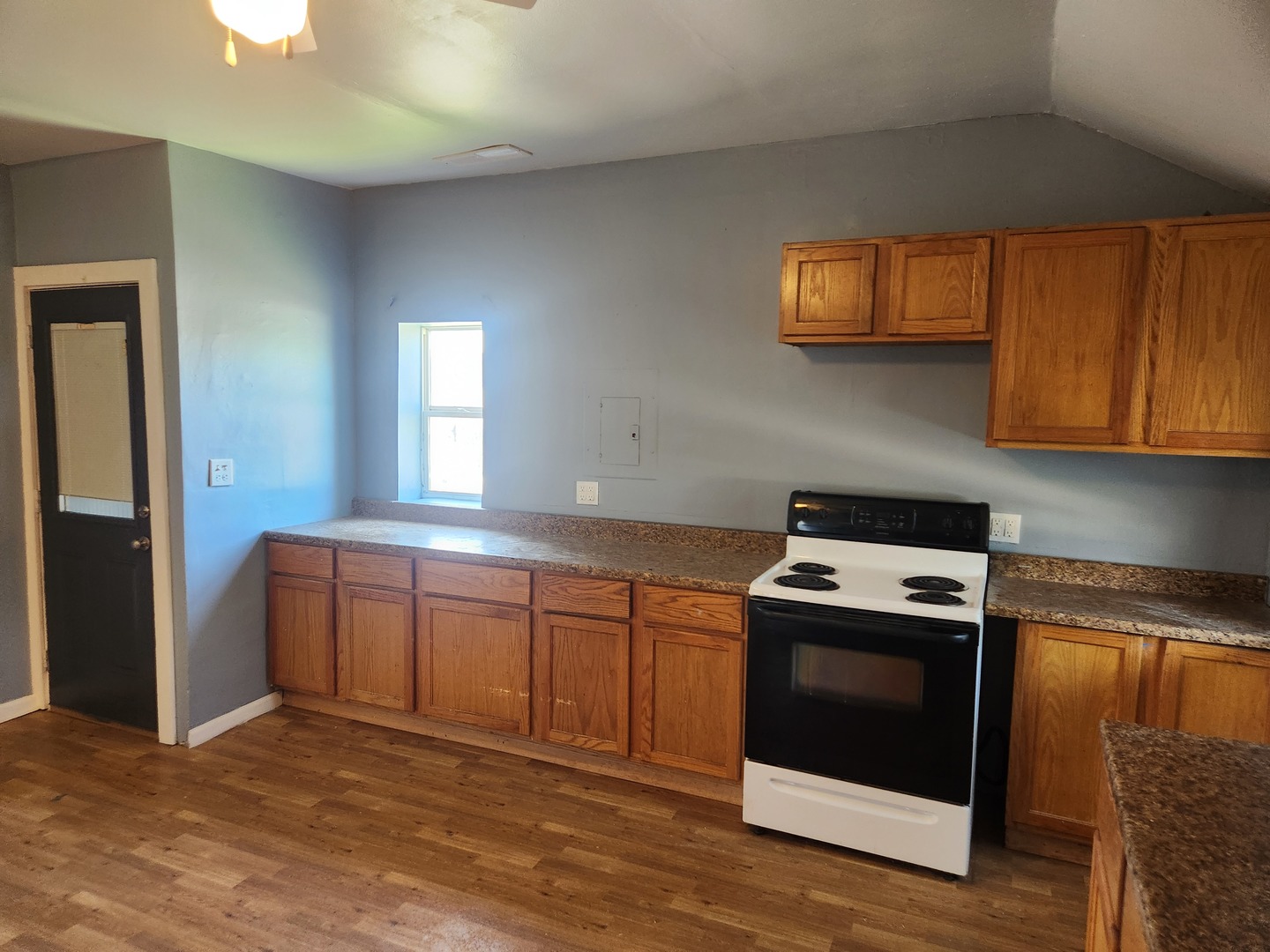 106 W Comanche Avenue, Shabbona, IL 60550