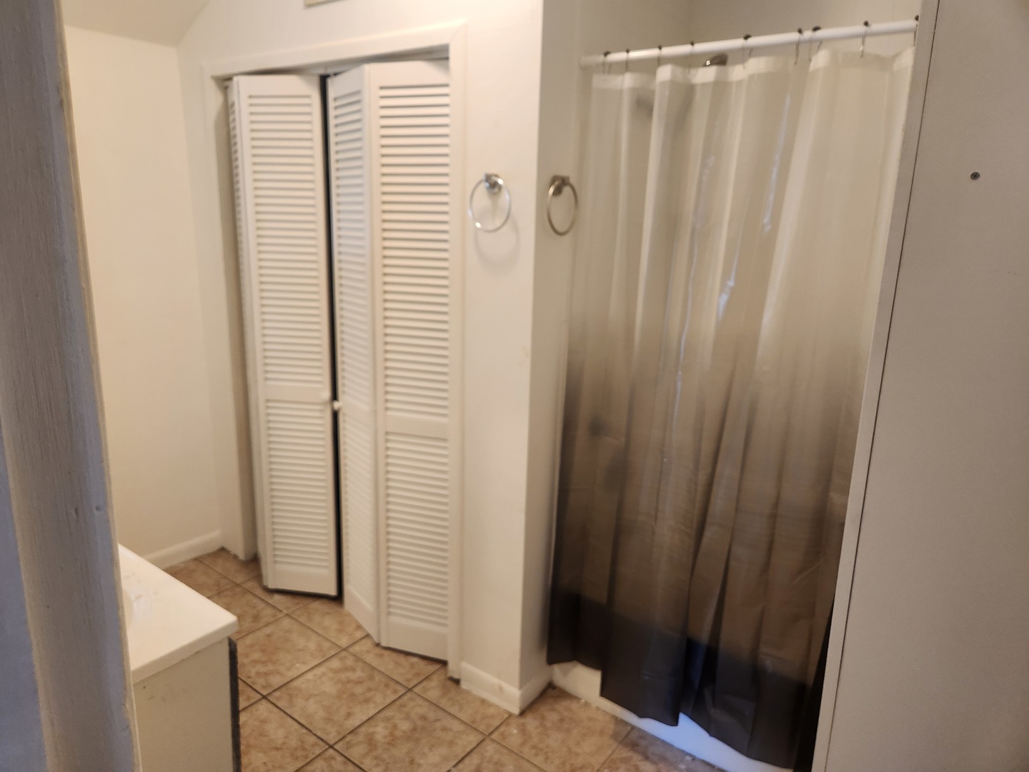 106 W Comanche Avenue, Shabbona, IL 60550