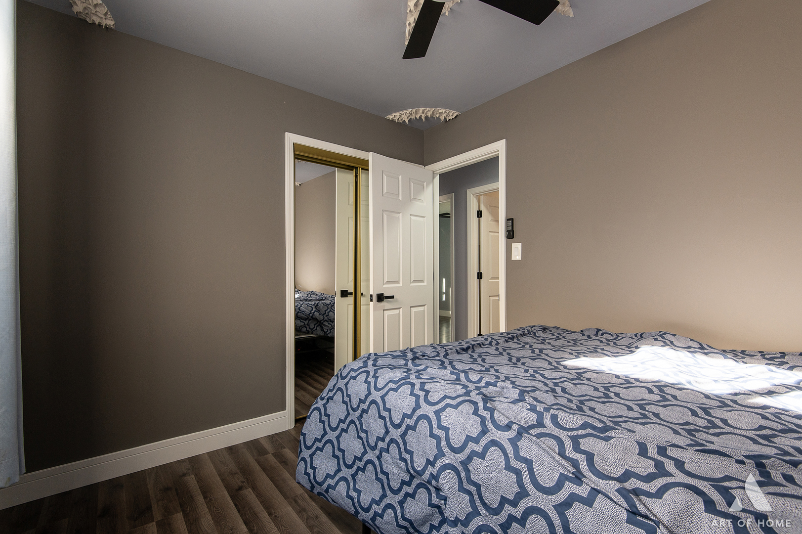 7828 Lotus Avenue, Burbank, IL 60459