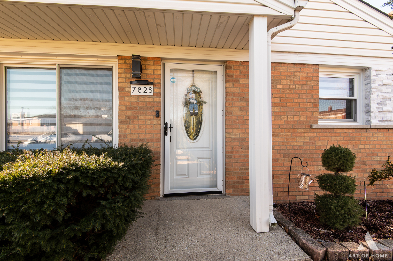 7828 Lotus Avenue, Burbank, IL 60459