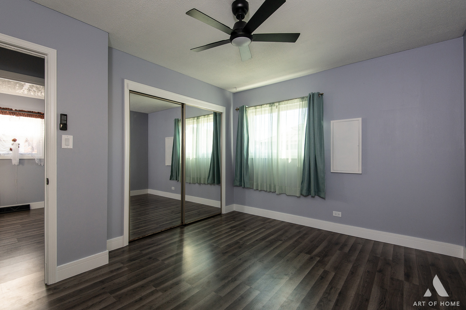 7828 Lotus Avenue, Burbank, IL 60459